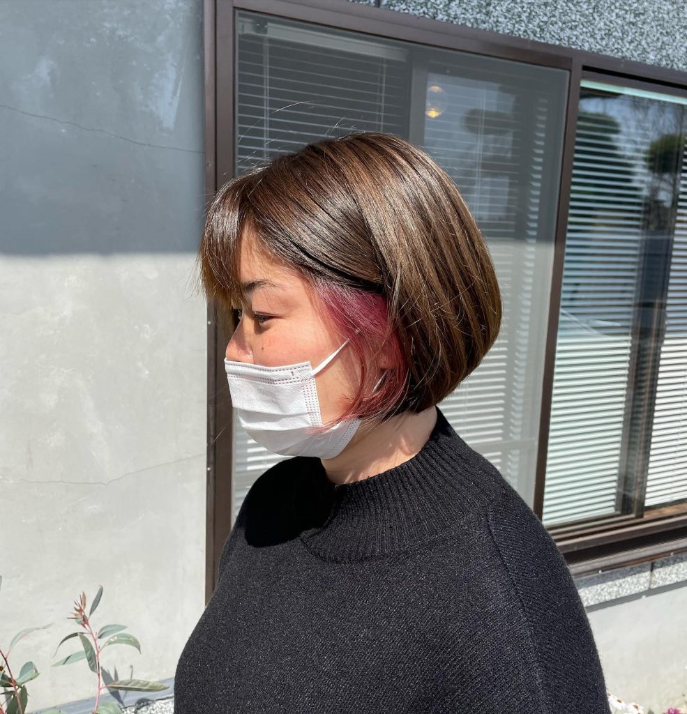 short bob ×  pink earring color